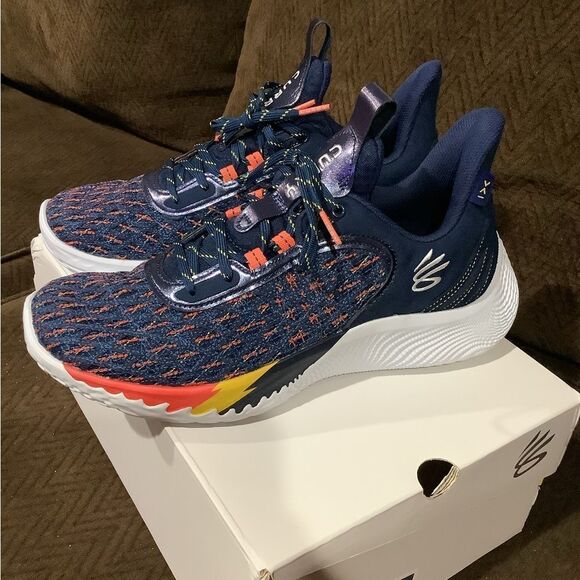 ************BRAND NEW Curry 9’s************** main image 4